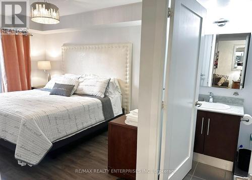 517 - 20 Blue Jays Way, Toronto, ON - Indoor Photo Showing Bedroom