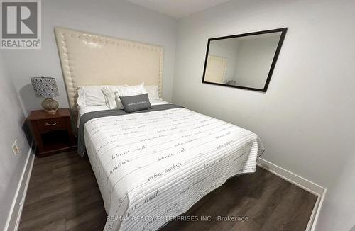 517 - 20 Blue Jays Way, Toronto, ON - Indoor Photo Showing Bedroom