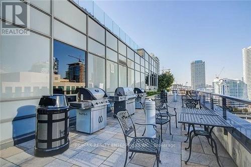 517 - 20 Blue Jays Way, Toronto, ON - Outdoor