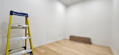 Office - 1-2222 Rue Fleury E., Montréal (Ahuntsic-Cartierville), QC - Indoor Photo Showing Other Room
