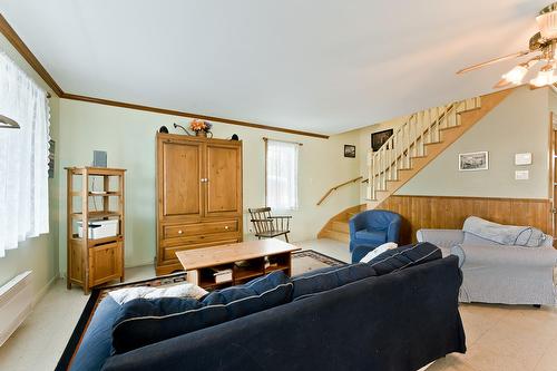 Salon - 4612 Rue Walters, Dunham, QC - Indoor Photo Showing Living Room