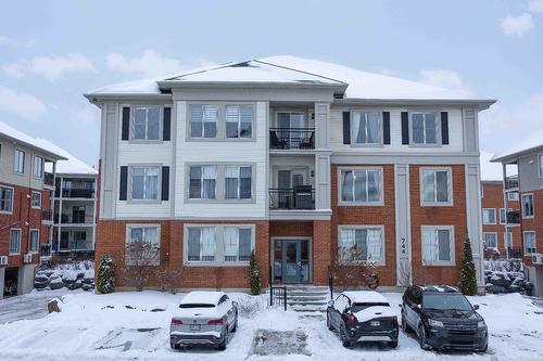 8-744 Rue des Sureaux  Boucherville, QC J4B 0C8