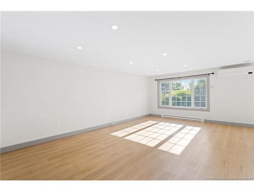 5 Stapleton St, Fredericton, NB 