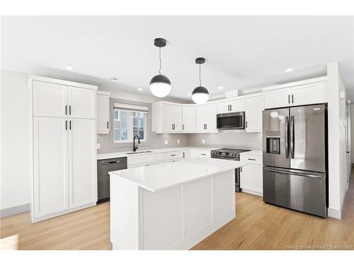 5 Stapleton St, Fredericton, NB 