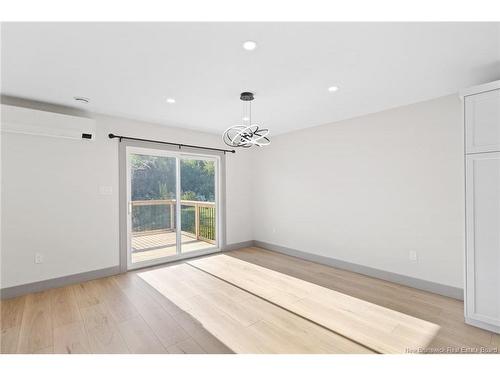 5 Stapleton St, Fredericton, NB 