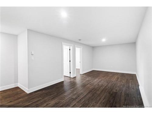 5 Stapleton St, Fredericton, NB 