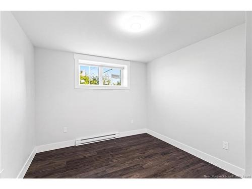 5 Stapleton St, Fredericton, NB 