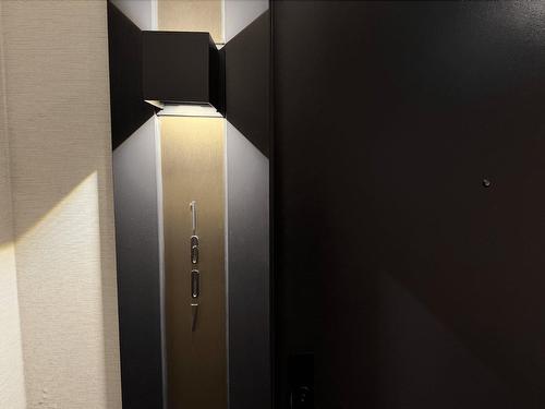 View - 1607-720 Rue St-Jacques, Montréal (Ville-Marie), QC - Indoor Photo Showing Other Room