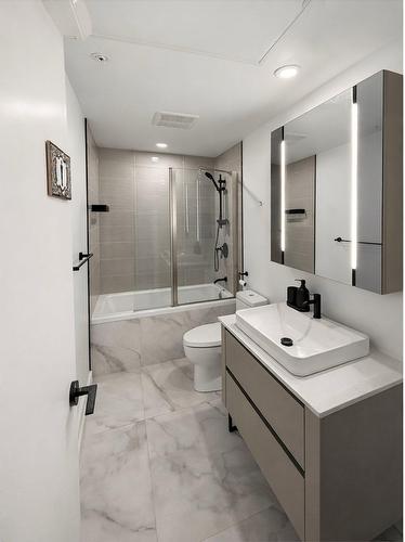 Bathroom - 1607-720 Rue St-Jacques, Montréal (Ville-Marie), QC - Indoor Photo Showing Bathroom