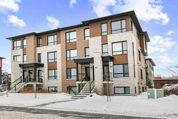 3964 Rue Bernard-Hubert  Longueuil (Saint-Hubert), QC J5Y 0R6