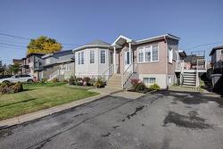 1739 Rue Soucy  Longueuil (Saint-Hubert), QC J4T 1A6