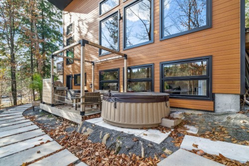 Back of Structure - 48Z Ch. Richard-Tapp, Lachute, QC - Outdoor With Exterior