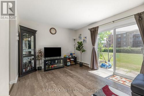 H- 203 North Park Street, Belleville (Belleville Ward), ON - Indoor