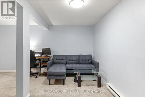 H- 203 North Park Street, Belleville (Belleville Ward), ON - Indoor