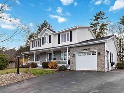 15 Stoneridge Court  Bridgewater, NS B4V 3T9