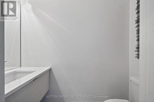 1879 Couldridge Way, London North (North S), ON - Indoor Photo Showing Bathroom