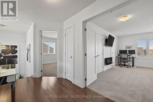 1879 Couldridge Way, London North (North S), ON - Indoor