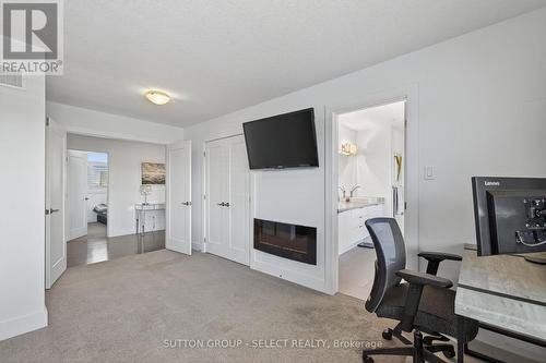 1879 Couldridge Way, London North (North S), ON - Indoor