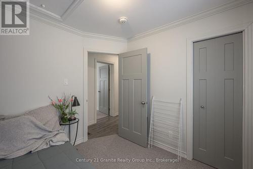 1015 Guilford Court, Dysart Et Al (Guilford), ON - Indoor Photo Showing Other Room