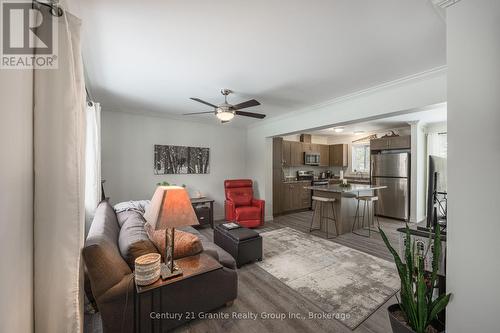 1015 Guilford Court, Dysart Et Al (Guilford), ON - Indoor