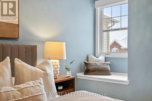 945 Deverell Place, Milton, ON - Indoor Photo Showing Bedroom