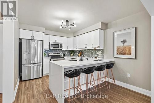 945 Deverell Place, Milton, ON - Indoor Photo Showing Kitchen