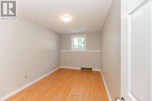 219 Emerson Avenue, London South (South H), ON - Indoor Photo Showing Other Room