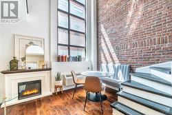 119 - 21 EARL STREET  Toronto, ON M4Y 3C8