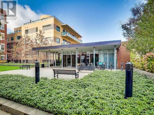 408 - 385 Brunswick Avenue, Toronto, ON - Outdoor