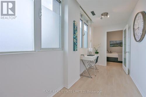 Sunroom - 413 - 555 Yonge Street, Toronto, ON - 
