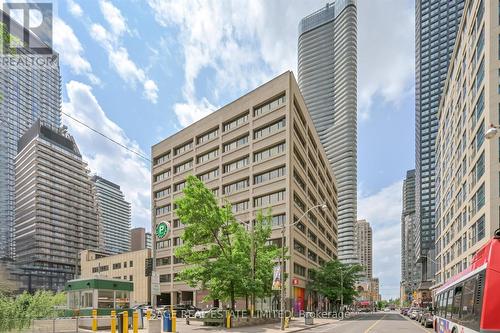 413 - 555 Yonge Street, Toronto, ON - Outdoor With Facade