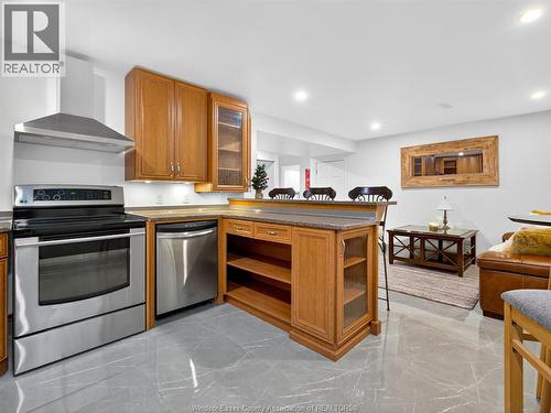 6860 Matchette Road, Lasalle, ON - Indoor Photo Showing Kitchen