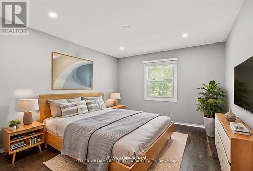 78 Sunshine Drive, Richmond Hill, ON - Indoor Photo Showing Bedroom