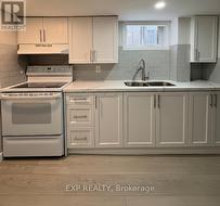 B - 70 MARLIN COURT  Newmarket, ON L3Y 2W8