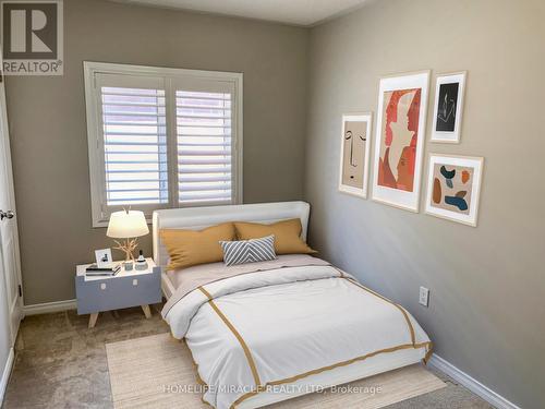 866 Francine Crescent, Mississauga, ON - Indoor Photo Showing Bedroom