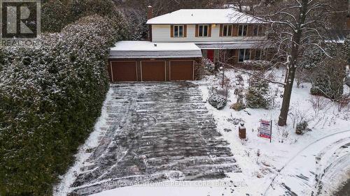 1087 TANGLEWOOD COURT  Oakville, ON L6L 5H6