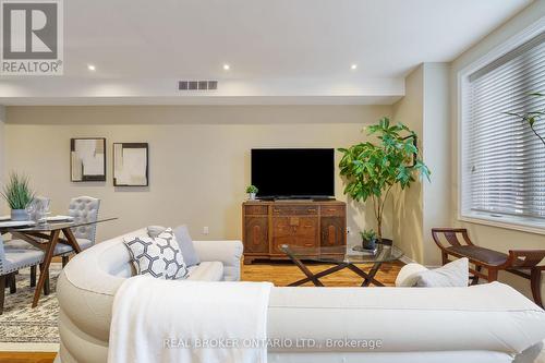 232 Wellington Street N, Hamilton, ON 