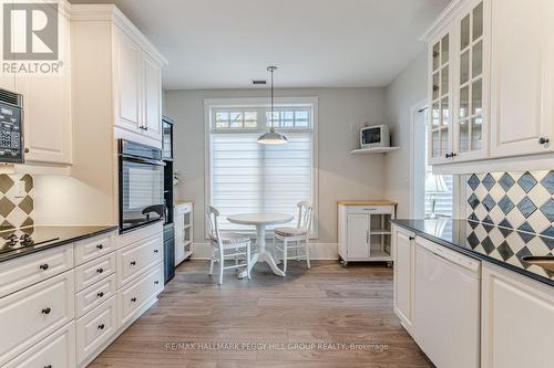 401 - 140 Cedar Island Road, Orillia, ON - Indoor Photo Showing Kitchen With Upgraded Kitchen
