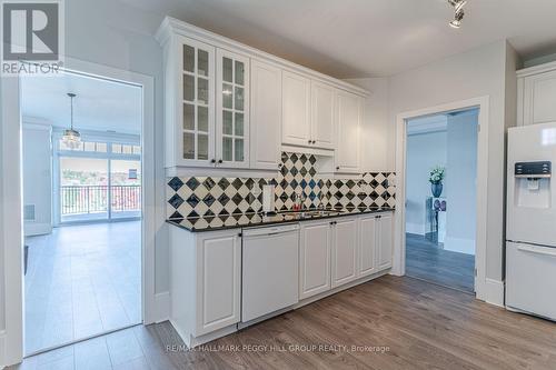 401 - 140 Cedar Island Road, Orillia, ON - Indoor Photo Showing Kitchen