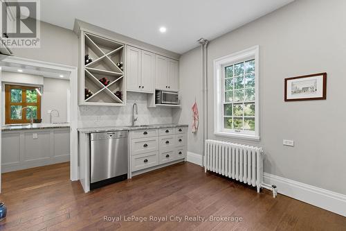 66 Old Mill Road, Cambridge, ON - Indoor Photo Showing Kitchen