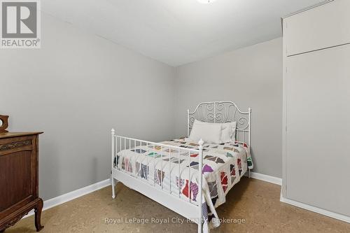 66 Old Mill Road, Cambridge, ON - Indoor Photo Showing Bedroom