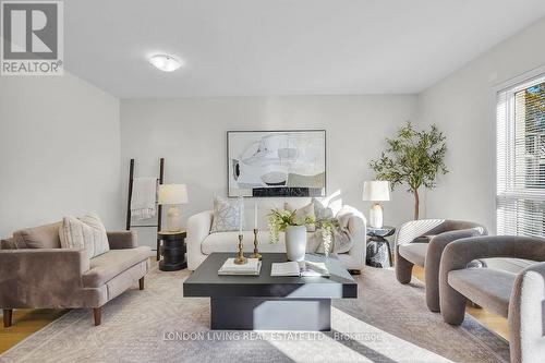 21 - 30 Grand Avenue, London South (South F), ON - Indoor Photo Showing Living Room