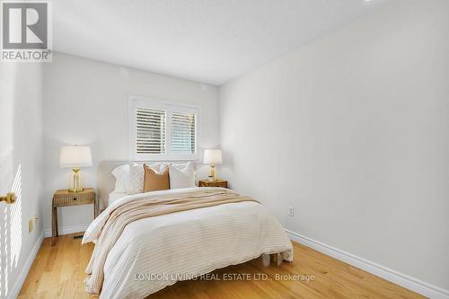 21 - 30 Grand Avenue, London South (South F), ON - Indoor Photo Showing Bedroom