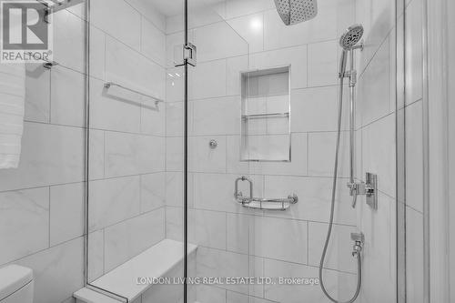 21 - 30 Grand Avenue, London South (South F), ON - Indoor Photo Showing Bathroom