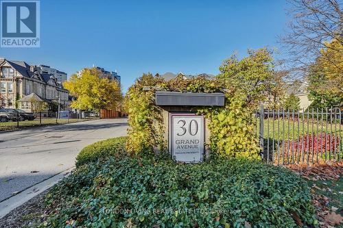 21 - 30 Grand Avenue, London South (South F), ON - Outdoor