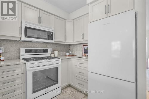 21 - 30 Grand Avenue, London South (South F), ON - Indoor Photo Showing Kitchen