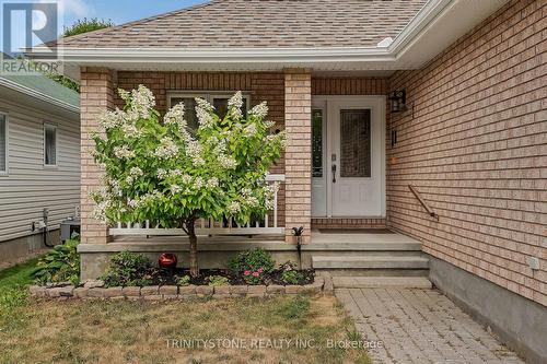 6127 Abbott Street E, Ottawa, ON - Outdoor With Exterior