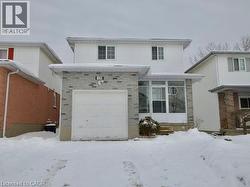 109 BEECHMANOR Crescent  Kitchener, ON N2N 3H5