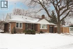 296 DUMFRIES Avenue  Kitchener, ON N2H 2E8