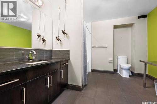 8 1651 Anson Road, Regina, SK - Indoor Photo Showing Bathroom